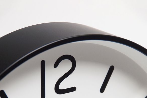 Zidni sat Mono Clock A, Bijela