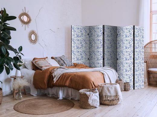 Paravan - Illustration in Vintage Style - Blue Flowers on a White Background, Modra, Enostranski